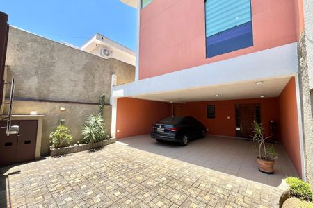 Casa à venda com 281m², 3 quartos e 3 vagas Casa à venda com 281m², 3 quartos e 3 vagasGaragem