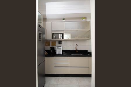 Apartamento à venda com 64m², 2 quartos e 1 vaga Apartamento à venda com 64m², 2 quartos e 1 vagaCozinha - Armários