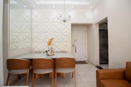 Apartamento à venda com 64m², 2 quartos e 1 vaga Apartamento à venda com 64m², 2 quartos e 1 vagaSala