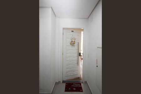 Apartamento à venda com 64m², 2 quartos e 1 vaga Apartamento à venda com 64m², 2 quartos e 1 vagaHall de entrada