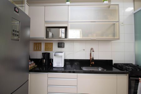 Apartamento à venda com 64m², 2 quartos e 1 vaga Apartamento à venda com 64m², 2 quartos e 1 vagaCozinha - Armários