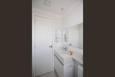 Apartamento à venda com 64m², 2 quartos e 1 vaga Apartamento à venda com 64m², 2 quartos e 1 vagaBanheiro da Suíte