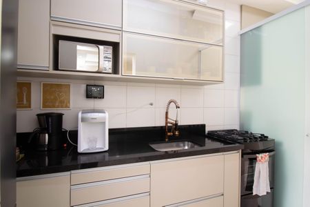 Apartamento à venda com 64m², 2 quartos e 1 vaga Apartamento à venda com 64m², 2 quartos e 1 vagaCozinha - Armários