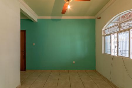 Casa para alugar com 298m², 3 quartos e 2 vagasSuíte