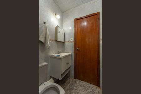 Casa para alugar com 298m², 3 quartos e 2 vagasBanheiro Social