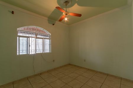 Casa para alugar com 298m², 3 quartos e 2 vagasSuíte