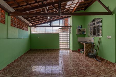 Casa para alugar com 298m², 3 quartos e 2 vagasÁrea de Serviço