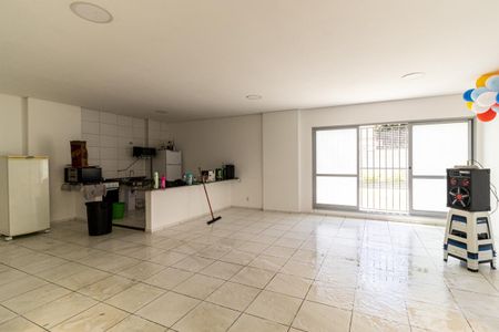Apartamento para alugar com 54m², 2 quartos e sem vagaÁrea comum - Salão de festas