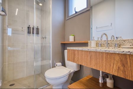 Banheiro de apartamento para alugar com 1 quarto, 23m² em Indianópolis, São Paulo