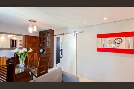 Sala de apartamento à venda com 3 quartos, 82m² em Sagrada Família, Belo Horizonte