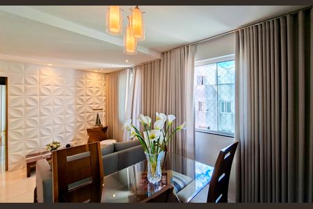 Sala de apartamento à venda com 3 quartos, 82m² em Sagrada Família, Belo Horizonte