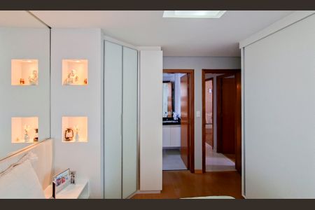 Apartamento à venda com 82m², 3 quartos e 2 vagasQuarto 2