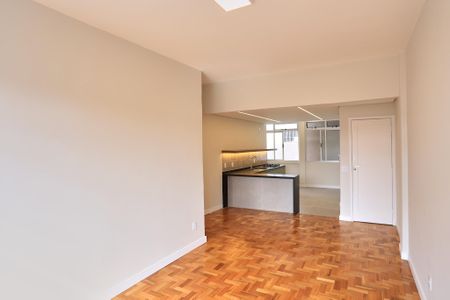 Sala de apartamento à venda com 3 quartos, 90m² em Santo Antônio, Belo Horizonte