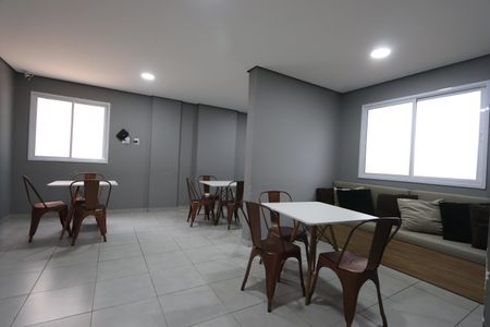 Apartamento à venda com 37m², 2 quartos e sem vagaÁrea comum - Salão de festas