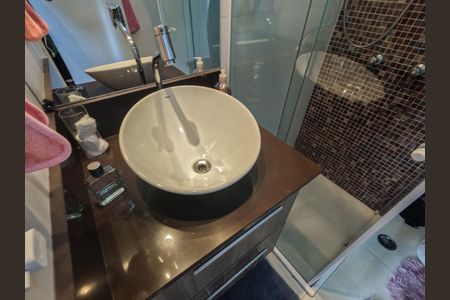 Apartamento para alugar com 65m², 2 quartos e 1 vagaBanheiro Social