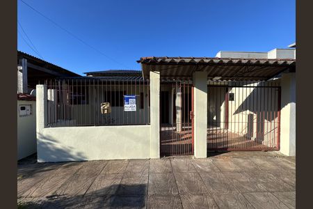 Casa para alugar com 100m², 2 quartos e 2 vagas Casa para alugar com 100m², 2 quartos e 2 vagasFachada