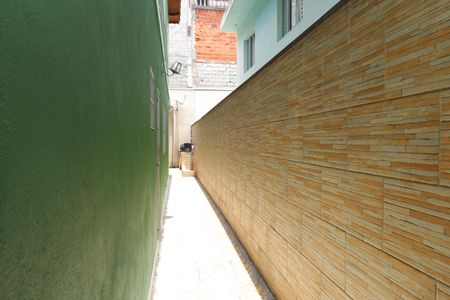 Casa à venda com 125m², 3 quartos e 2 vagasCorredor externo