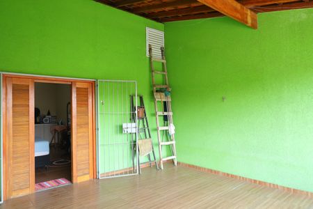 Casa à venda com 125m², 3 quartos e 2 vagasVaranda