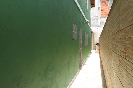 Casa à venda com 125m², 3 quartos e 2 vagasCorredor externo