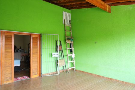 Casa à venda com 125m², 3 quartos e 2 vagasVaranda