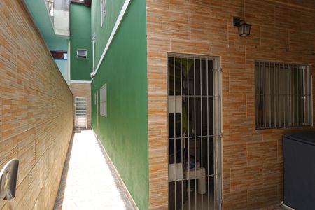 Casa à venda com 125m², 3 quartos e 2 vagasCorredor externo