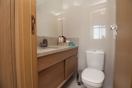 Apartamento para alugar com 35m², 2 quartos e 1 vaga Apartamento para alugar com 35m², 2 quartos e 1 vagaBanheiro Suíte 2