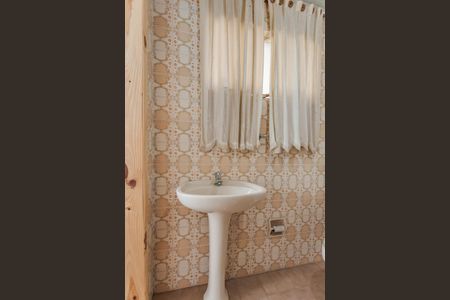 Casa à venda com 136m², 3 quartos e 1 vagaBanheiro