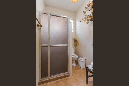 Casa à venda com 136m², 3 quartos e 1 vagaBanheiro