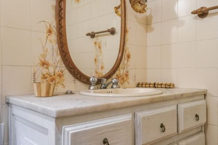 Casa à venda com 136m², 3 quartos e 1 vagaBanheiro