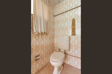 Casa à venda com 136m², 3 quartos e 1 vagaBanheiro