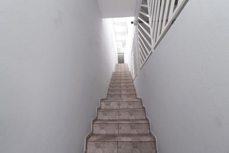 Apartamento para alugar com 60m², 1 quarto e sem vaga Apartamento para alugar com 60m², 1 quarto e sem vagaEscada