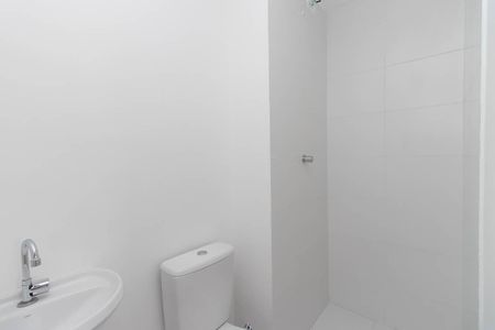 Banheiro de apartamento para alugar com 2 quartos, 32m² em Parque Novo Mundo, São Paulo