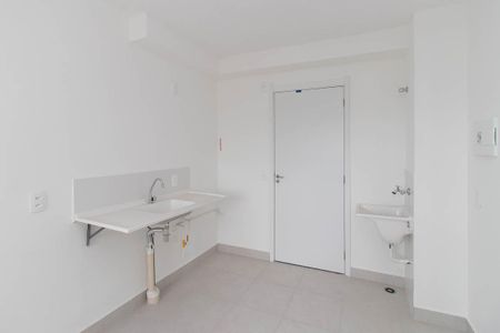 Apartamento para alugar com 32m², 2 quartos e sem vaga Apartamento para alugar com 32m², 2 quartos e sem vagaSala/Cozinha