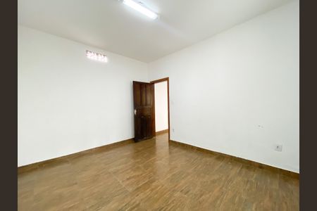 Casa para alugar com 1 quarto, 60m² em Califórnia, Belo Horizonte