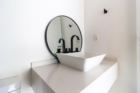 Apartamento à venda com 65m², 1 quarto e 2 vagas Apartamento à venda com 65m², 1 quarto e 2 vagasBanheiro