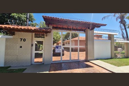 Casa para alugar com 305m², 5 quartos e 10 vagasFachada 