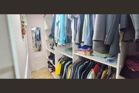 Casa para alugar com 305m², 5 quartos e 10 vagasCloset Suíte 2