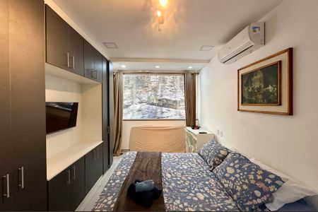 Sala/Quarto de apartamento à venda com 1 quarto, 28m² em Centro, Rio de Janeiro