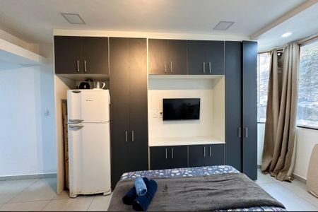 Apartamento à venda com 28m², 1 quarto e sem vagaSala/Quarto