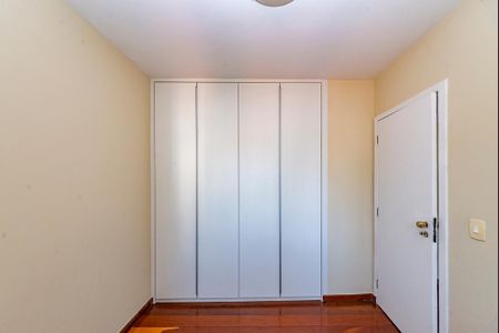 Apartamento à venda com 100m², 3 quartos e 2 vagasQuarto 2