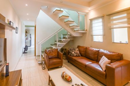 Casa à venda com 180m², 3 quartos e 2 vagas Casa à venda com 180m², 3 quartos e 2 vagasSala