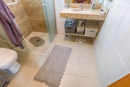 Casa à venda com 180m², 3 quartos e 2 vagas Casa à venda com 180m², 3 quartos e 2 vagasBanheiro da suíte