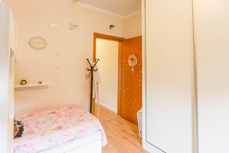 Casa à venda com 180m², 3 quartos e 2 vagas Casa à venda com 180m², 3 quartos e 2 vagasQuarto 3