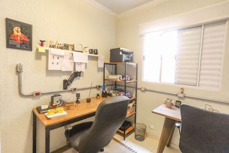 Casa à venda com 180m², 3 quartos e 2 vagas Casa à venda com 180m², 3 quartos e 2 vagasEdícula - quarto