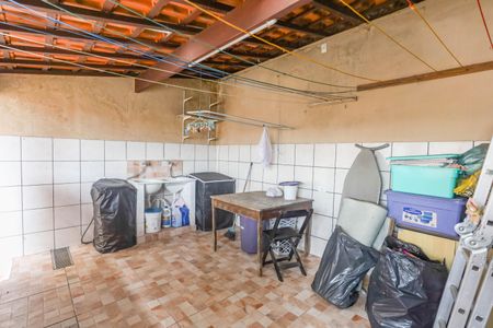 Casa à venda com 180m², 3 quartos e 2 vagas Casa à venda com 180m², 3 quartos e 2 vagasÁrea de serviço