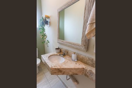 Casa à venda com 180m², 3 quartos e 2 vagas Casa à venda com 180m², 3 quartos e 2 vagasLavabo