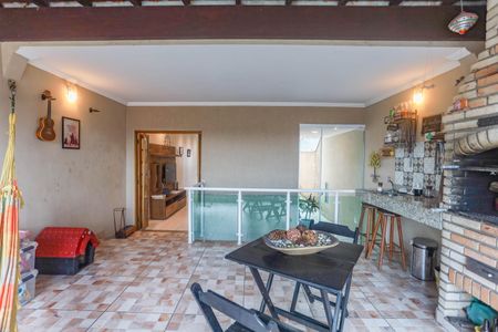 Casa à venda com 180m², 3 quartos e 2 vagas Casa à venda com 180m², 3 quartos e 2 vagasVaranda da sala