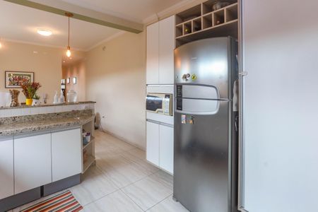 Casa à venda com 180m², 3 quartos e 2 vagas Casa à venda com 180m², 3 quartos e 2 vagasCozinha