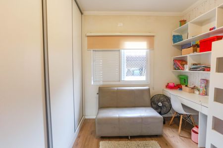 Casa à venda com 180m², 3 quartos e 2 vagas Casa à venda com 180m², 3 quartos e 2 vagasQuarto 3