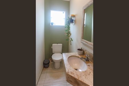 Casa à venda com 180m², 3 quartos e 2 vagas Casa à venda com 180m², 3 quartos e 2 vagasLavabo